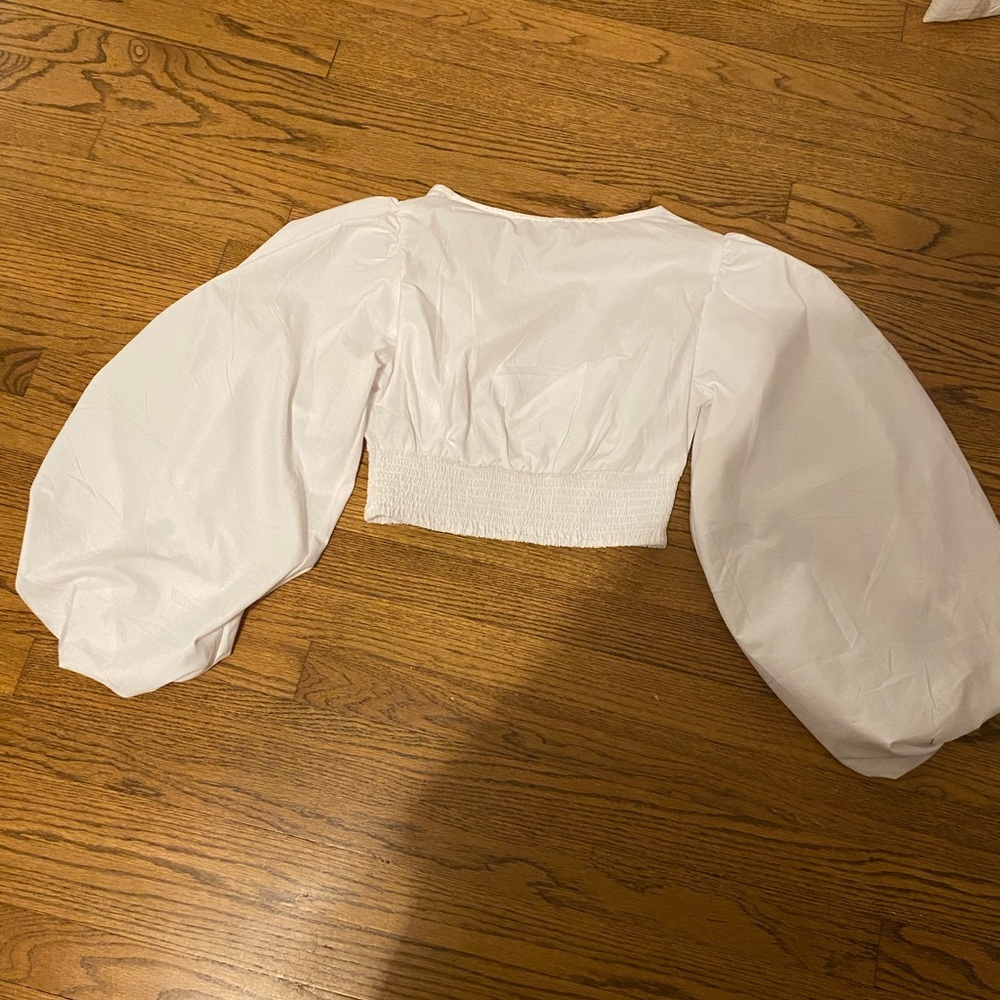 balloon sleeve crop Top - Picture 2 of 7